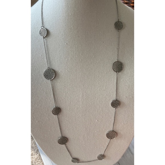 Silver tone Disc Necklace - Picture 3 of 5